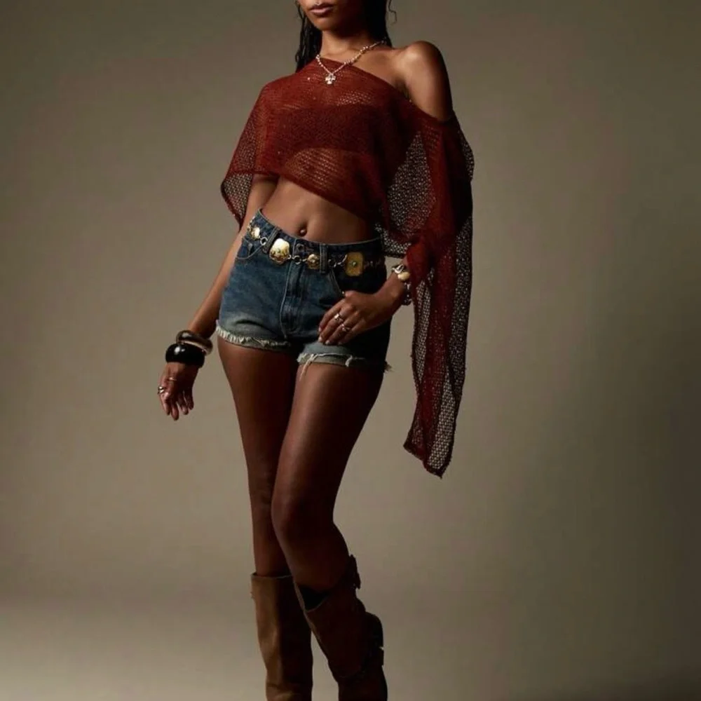 Missguided Burgundy Mesh Off-Shoulder Crop Top - Picture 3 of 4